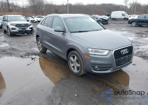 2015 Audi Q3 2.0T Premium Plus z USA, uszkodzony, nr VIN WA1EFCFS1FR005415